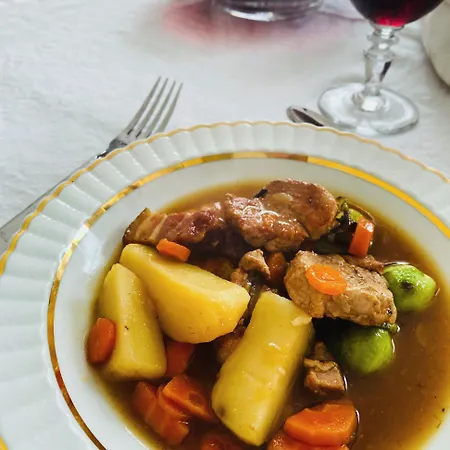 La Maison Des Ifs Terracotta * Mamers