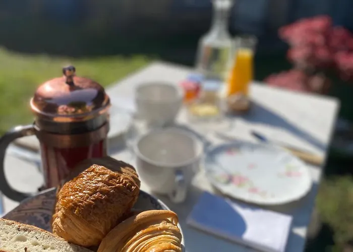 La Maison Des Ifs Terracotta Mamers